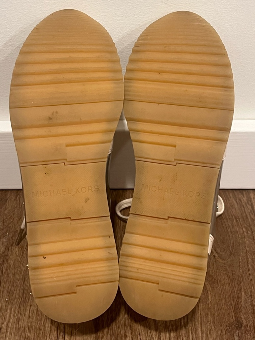 Michael Kors MK Allie Gold Silver Trainer Sneakers - Picture 14 of 14